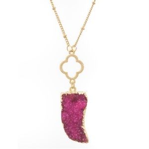 Druzy Pendant Necklace Fuchsia and Goldtone 16”